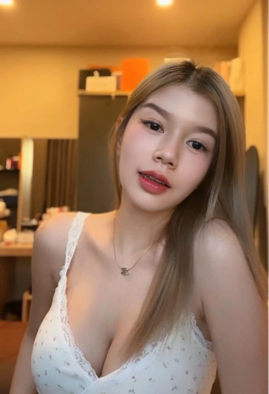 Mint Nitchawee ส่องวาร์ป