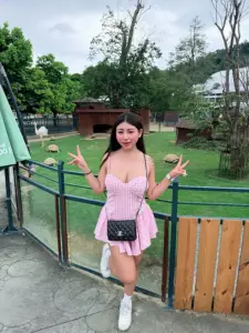Emma-1